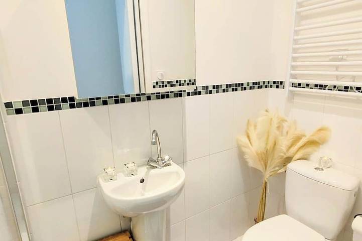 Ganze Wohnung, Studio for rent in Dammarie-les-Lys, in a quiet area close to all amenities. in Dammarie-les-Lys, Seine-et-Marne