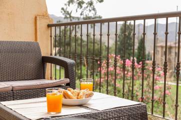 Apartamento para 3 personas, con piscina además de terraza y vistas en Vícar