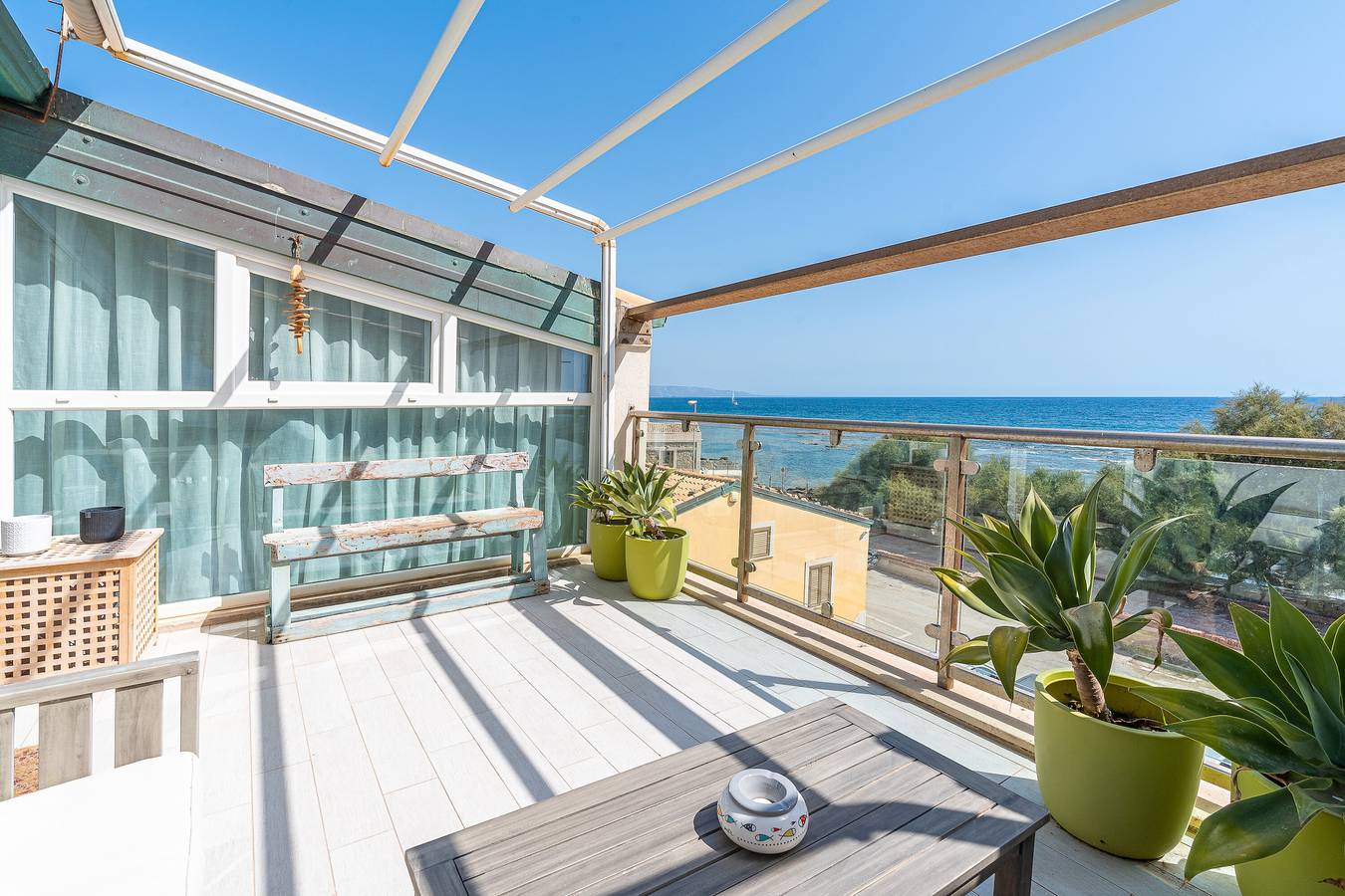 Appartamento intero, Appartamento 'Elvi Suite Vista Mare' con Vista Mare, Terrazza Privata e Aria Condizionata in Marzamemi, Pachino