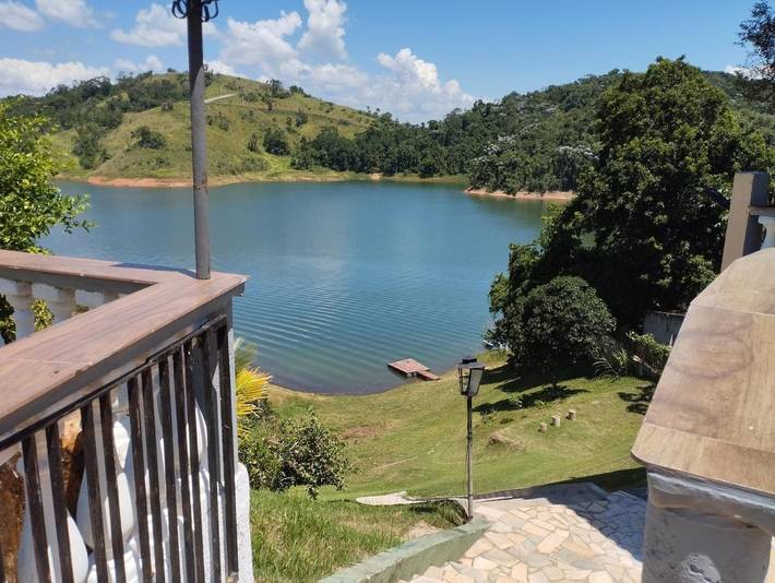 Casas e apartamentos de temporada para 18 pessoas, com animais de estimação em Igaratá