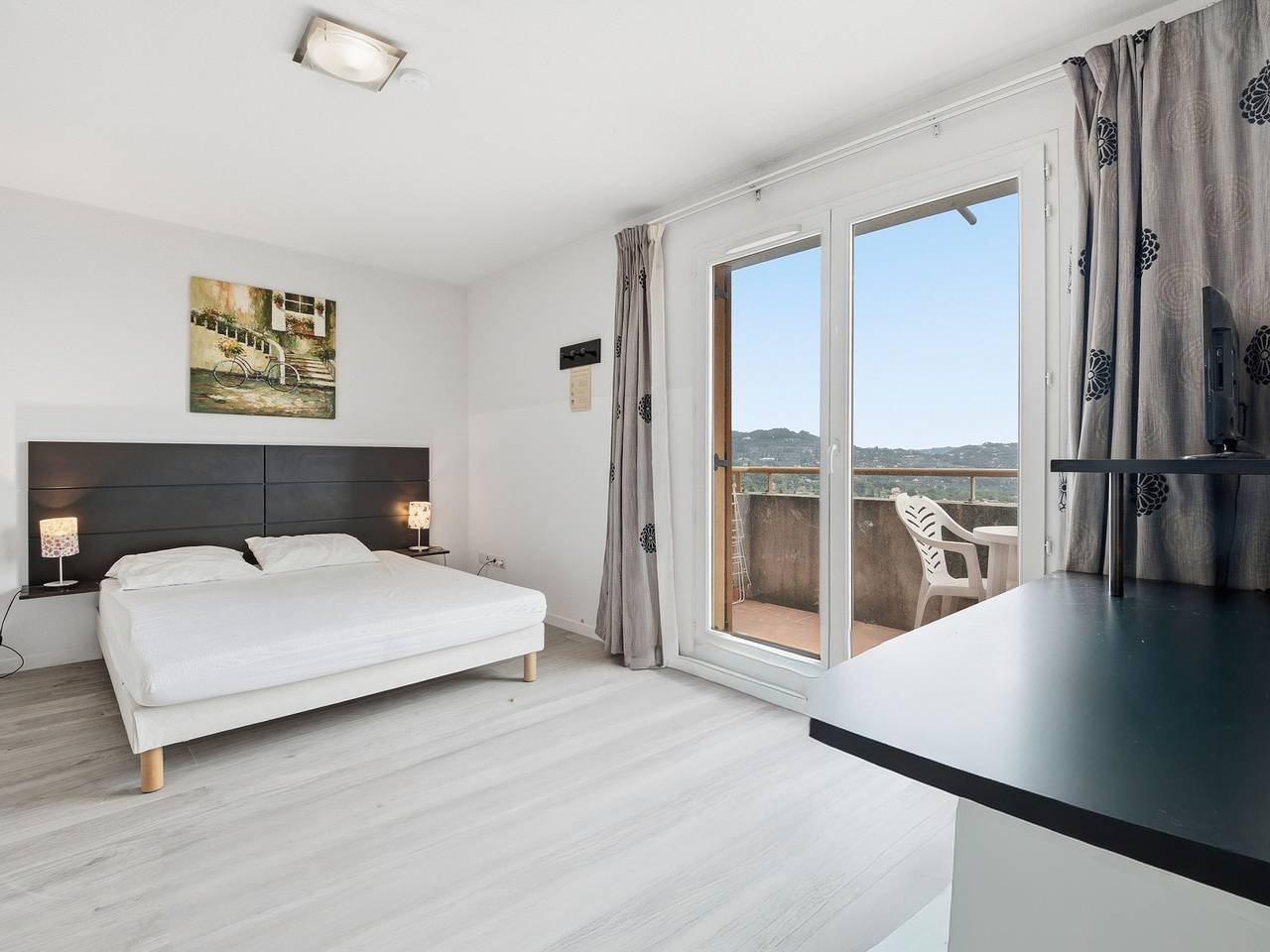 Studio entier, Virginia N°403 - St2 in Grasse, Côte méditerranéenne (France)