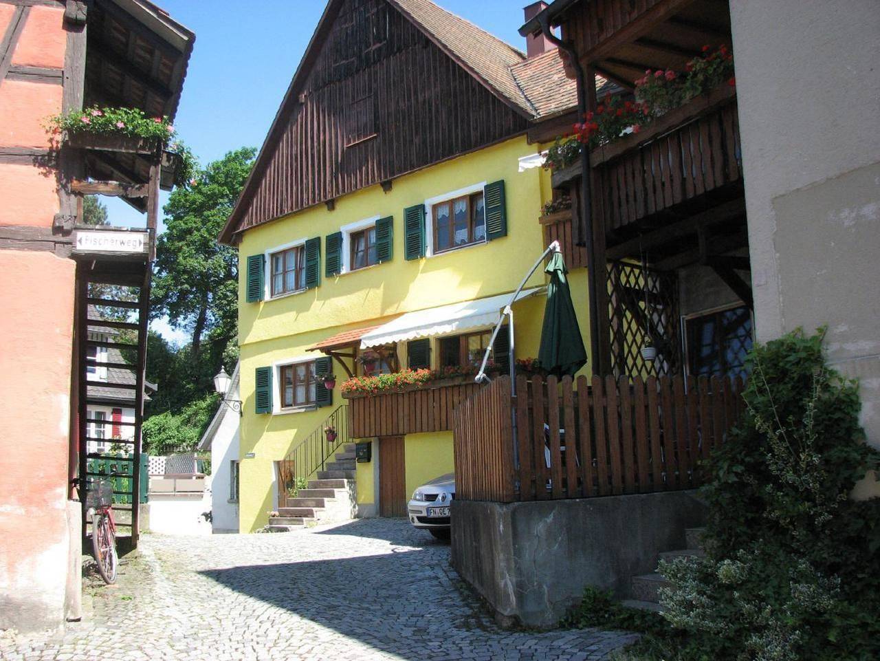 Ganze Ferienwohnung, Ferienwohnung mit Terrasse idyllisch gelegen in Sipplingen direkt am Bodensee in Sipplingen, Obersee (Bodensee)