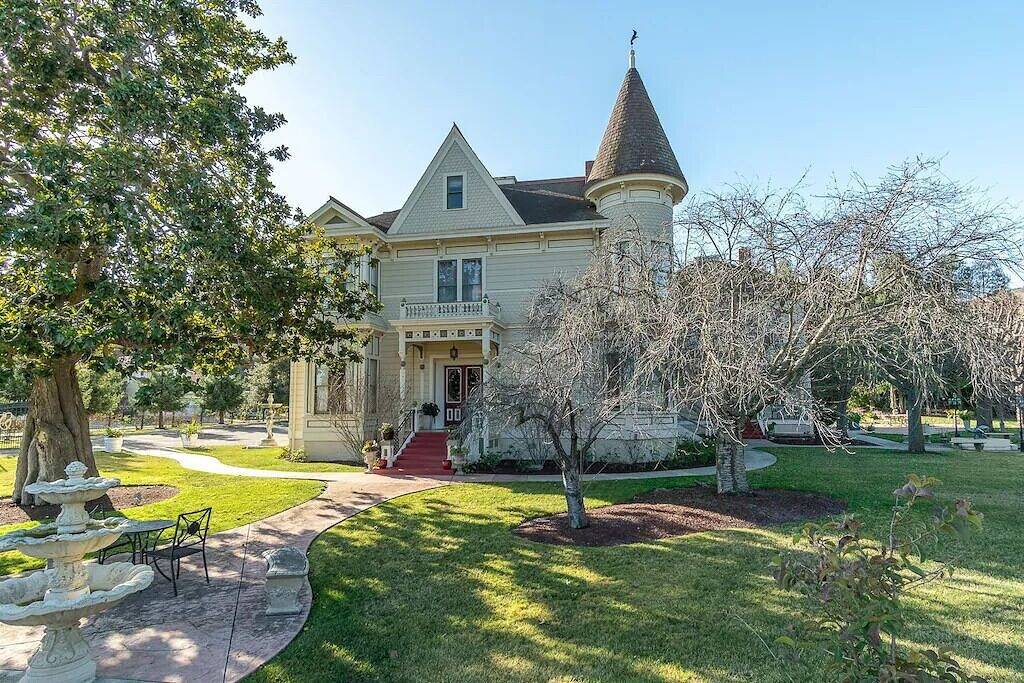 Private Cottage near Monterey & Carmel + Patio in Monterey County