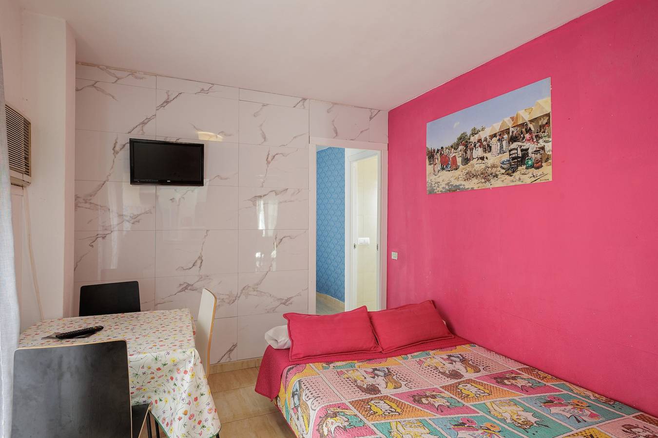 Apartamento entero, Apartamento 'Duque Center Premium Suites' con balcón, Wi-Fi y aire acondicionado in Casco Antiguo, Sevilla