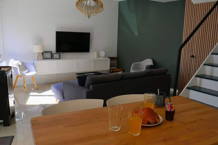 Ein ruhiges 2-Zimmer-Haus am Parkrand, nahe der Innenstadt. in Amiens, Amiens und Umgebung