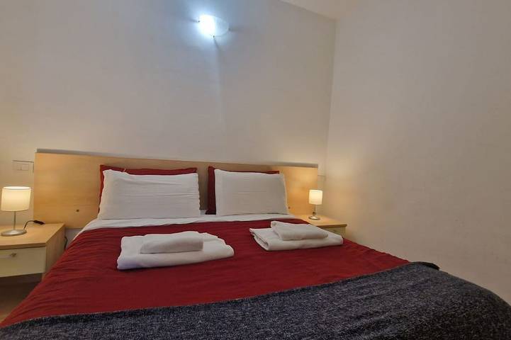 Apartamento entero, Fiorilli House-Distrito de Fiera - Aparcamiento privado - Almacenamiento de bici in Bolonia, Provincia de Bologna