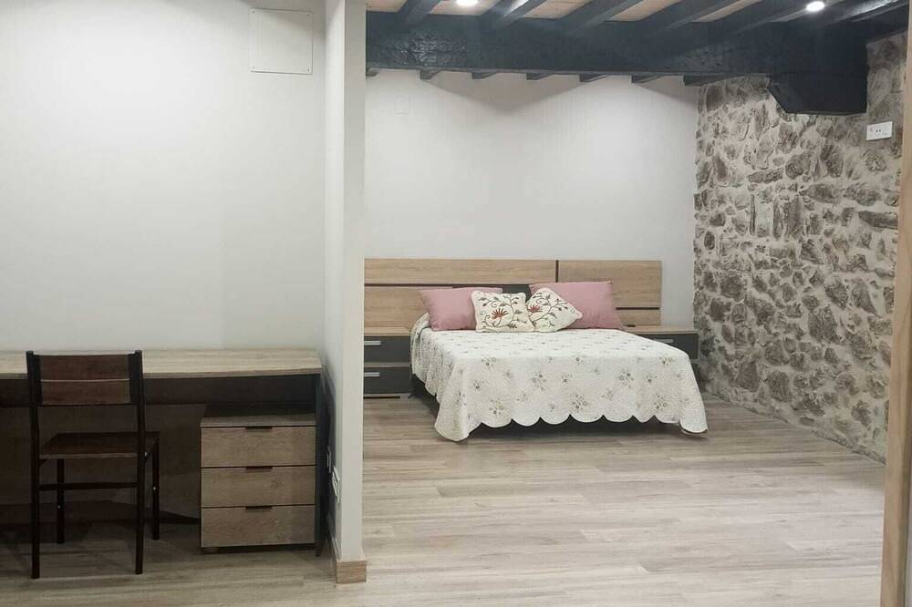 Cottage in the mountains with studio (pet friendly) in Cabrales, Picos de Europa National Park