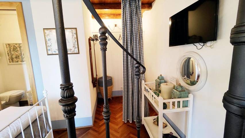 Location de vacances pour 2 personnes, avec terrasse et piscine ainsi que jardin et vue, animaux acceptés dans La Storta - 2