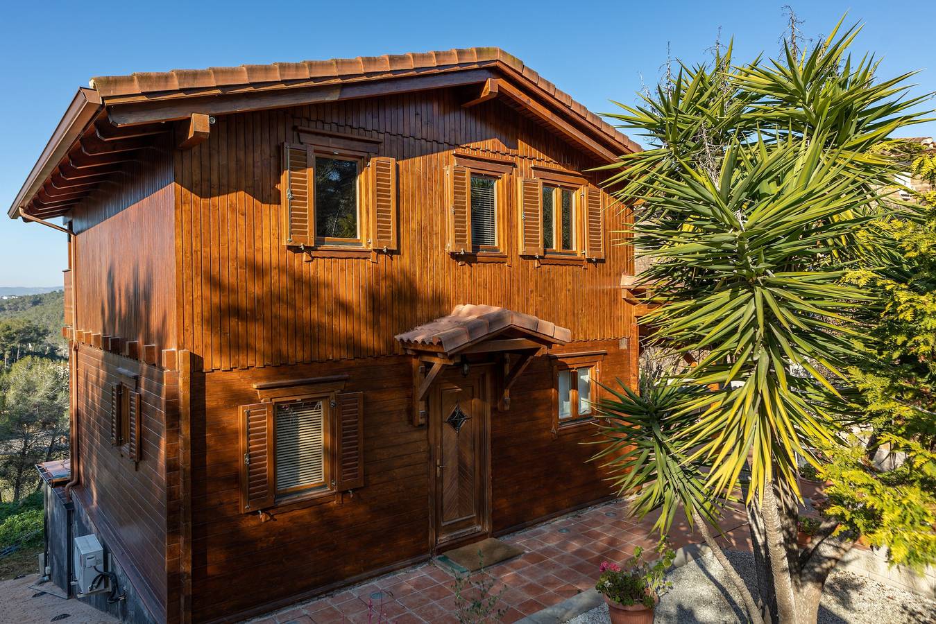 Chalet 'Casa de Madera' con vista sulle montagne, giardino, aria condizionata, piscina e Wi-Fi in Calafell, Costa Daurada