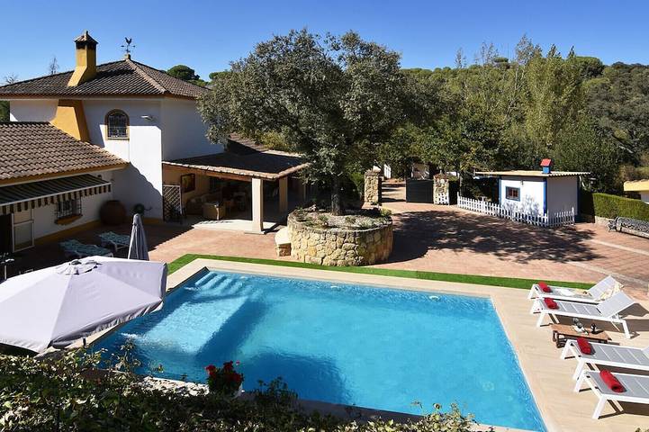 Chalet para 8 personas, con terraza y jardín en Córdoba