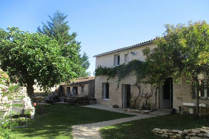 Location de vacances pour 4 personnes, avec jardin à Échiré