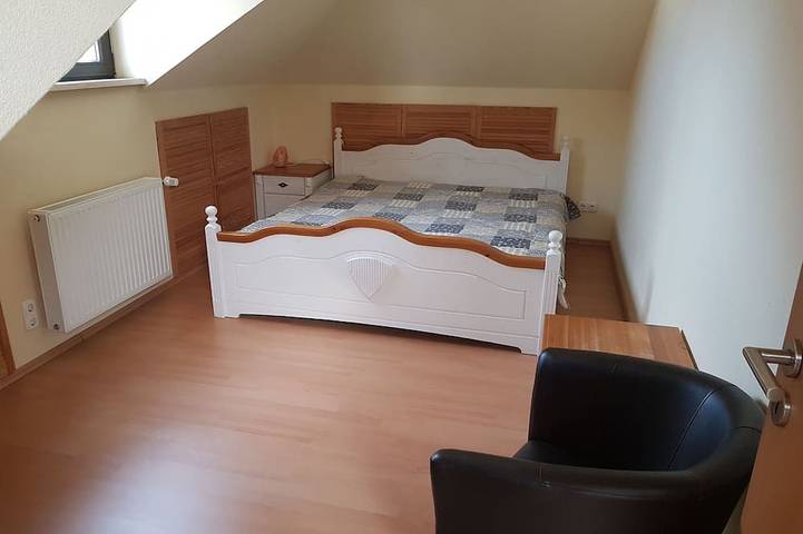 Ferienhaus für 8 Gäste mit Pool, Kamin, Spielplatz, großer Garten in Ballenstedt, Harzvorland