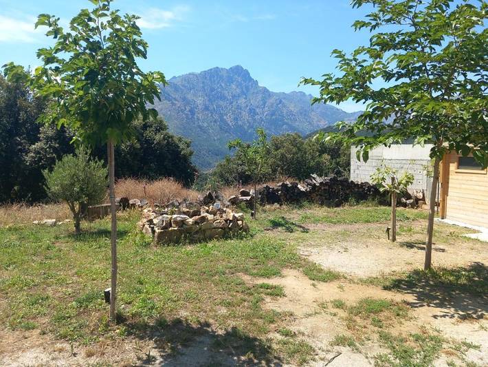 Location de vacances pour 4 personnes, avec Terrasse ainsi que Jardin et Vue à Olmi-Cappella