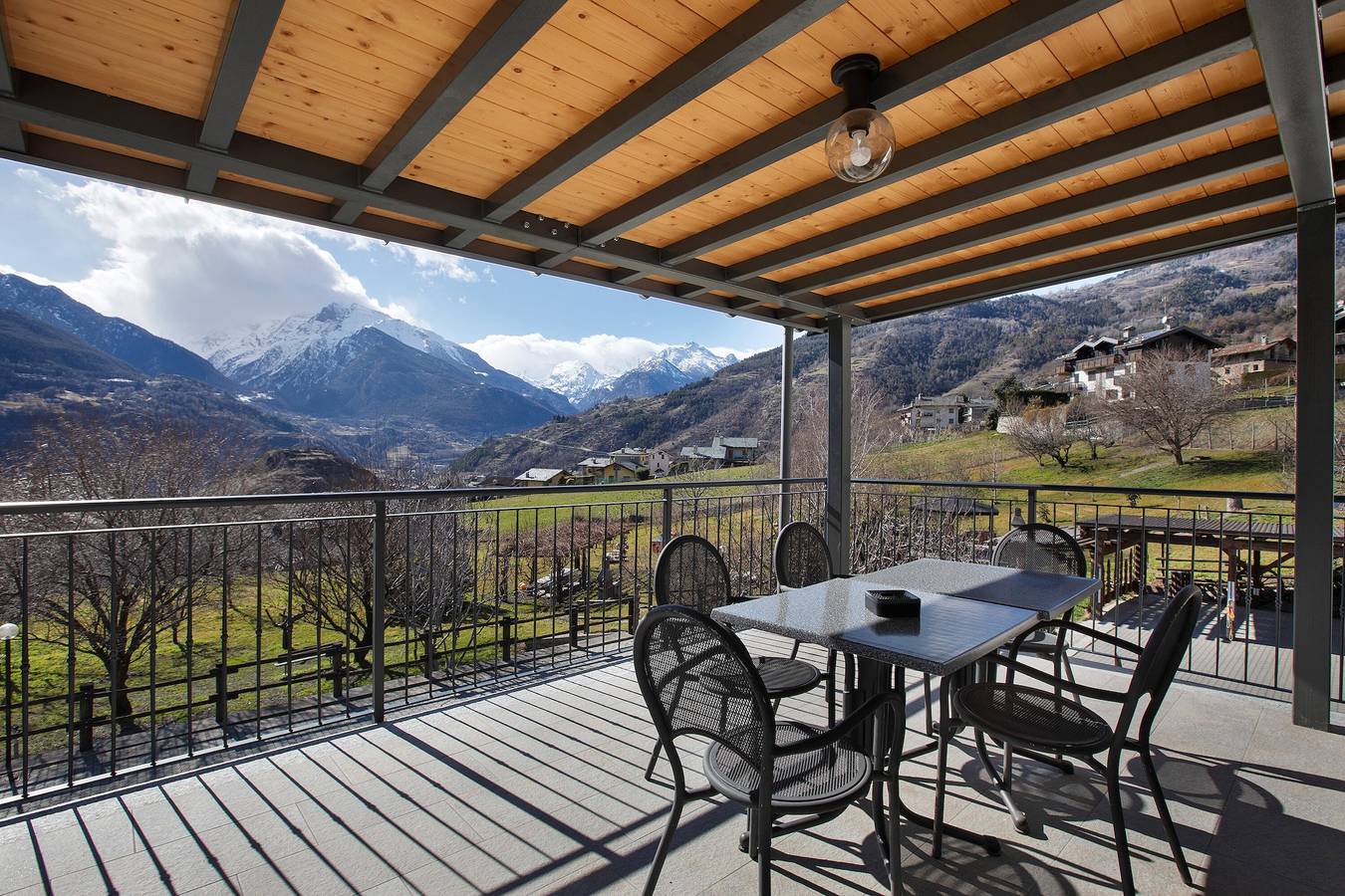 Appartement entier, Appartement "A5" avec vue sur les montagnes, terrasse privée et Wi-Fi in Saint-Pierre (Vallée d'Aoste), Comune di Saint-Pierre