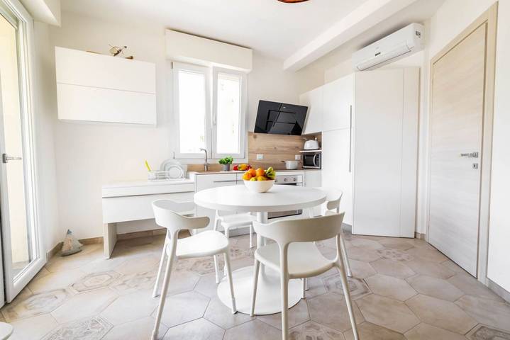 Appartamento intero, Serenity - con piscina e parcheggio ad Alassio in Alassio, Riviera di Ponente