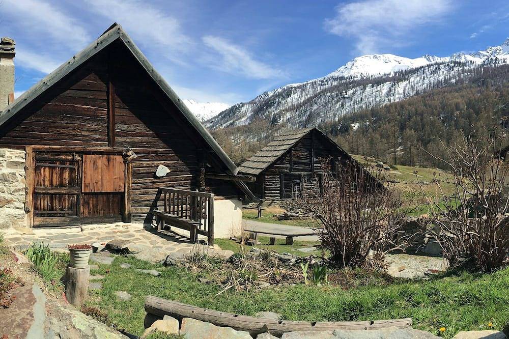 Chalet D'Alpage The Little Fontcouverte 1800m alt Névache Vallée de la Clarée in Névache, Parque Nacional de los Ecrins