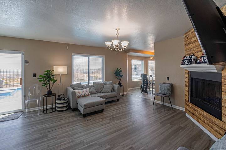 Vacation rental for 8 people, with hot tub in El Paso