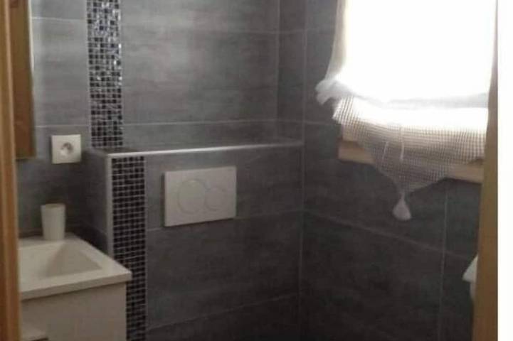 Gîte pour 14 personnes, avec balcon et jardin ainsi que jacuzzi et sauna à La Côte-d'Arbroz - 4
