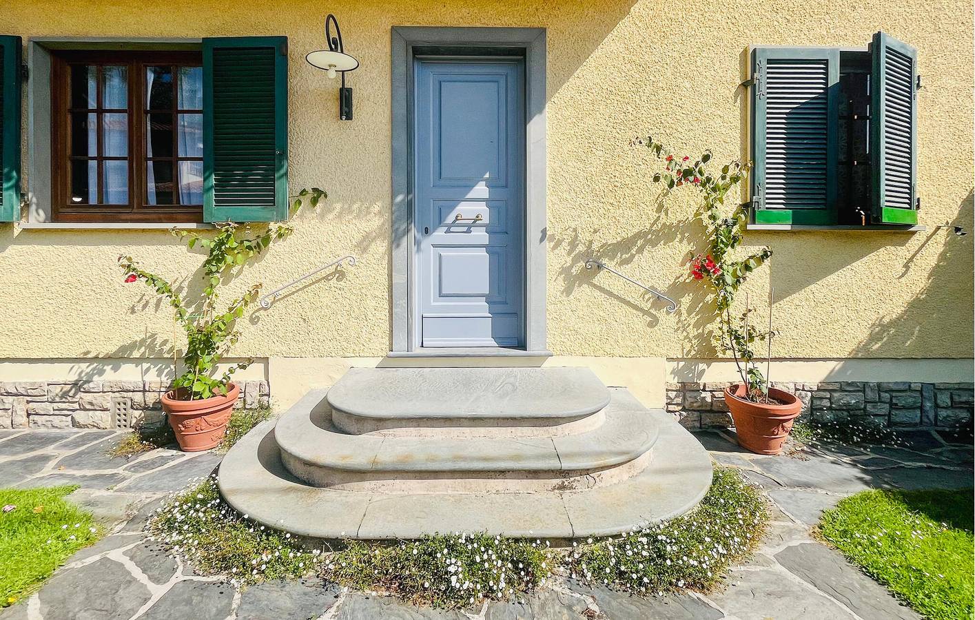 Appartamento 2BR a bordo piscina con parcheggio e internet in Camaiore (Toscana), Riviera Toscana