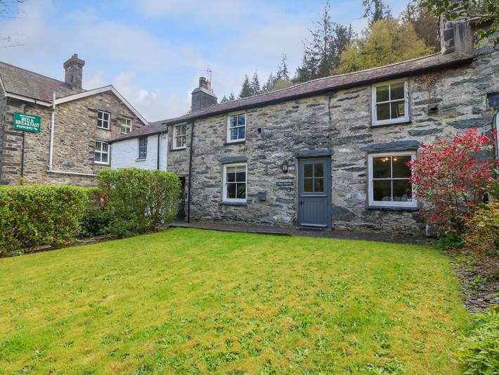 Cottage for 4 people, with garden in Betws-y-Coed