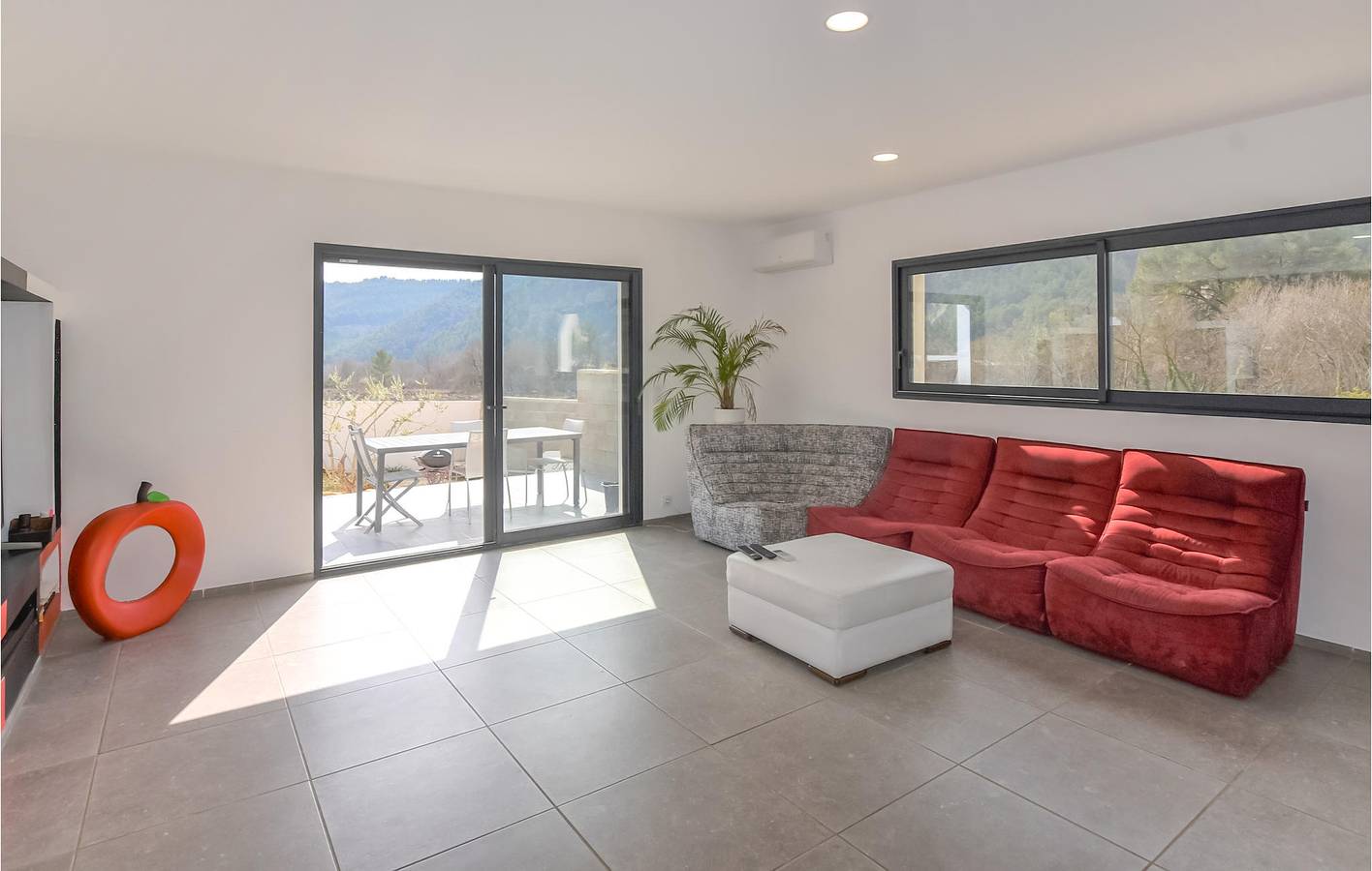 Appartement avec vue sur la montagne, avec piscine et jardin in Propiac, Région de nyons