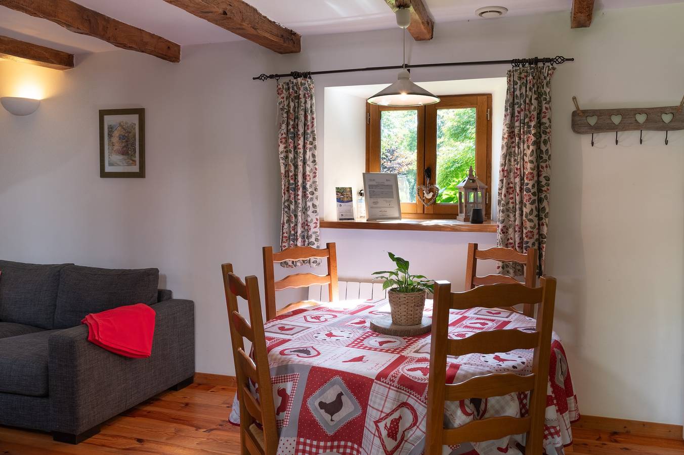 Casita de campo 'Domaine De Lestroué - La Métairie' con piscina compartida, terraza privada y Wi-Fi in La Vraie-Croix, Región de Vannes