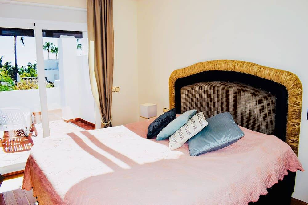 Luxury Villas of Costalita Marbella in Triangulo de Costalita, Estepona