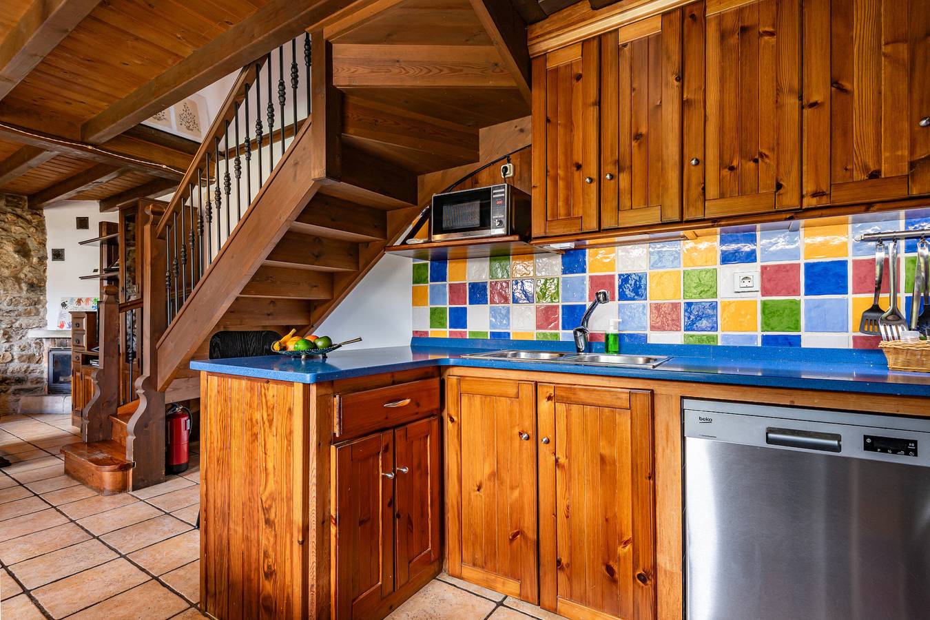 Maison de campagne "La Campanona" avec vue sur les montagnes, terrasse privée et Wi-Fi in Cangas de Onís, Asturias Province