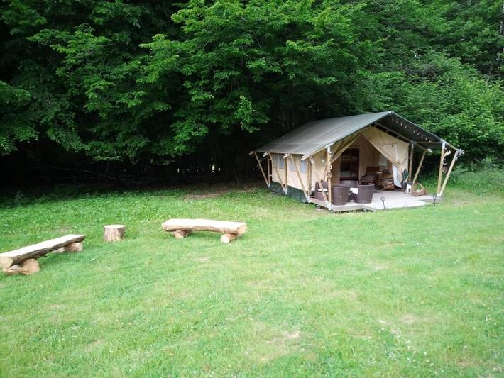Tente pour 4 personnes, avec jardin ainsi que vue et terrasse dans le Cher - 2