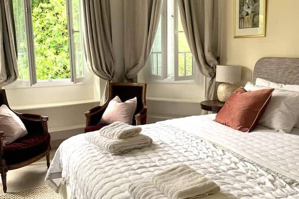 Beautiful 8 bedroom historic Art Deco Villa on Cap d'Antibes very close to beach in Antibes, Mittelmeerküste (Frankreich)