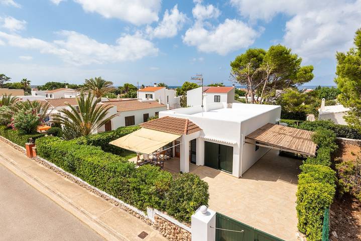 Chalet voor 4 personen, met Terras en Tuin op Menorca