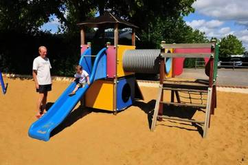 Camping pour 10 Personnes dans Saint-Vincent-sur-Jard, Vendée, Photo 2