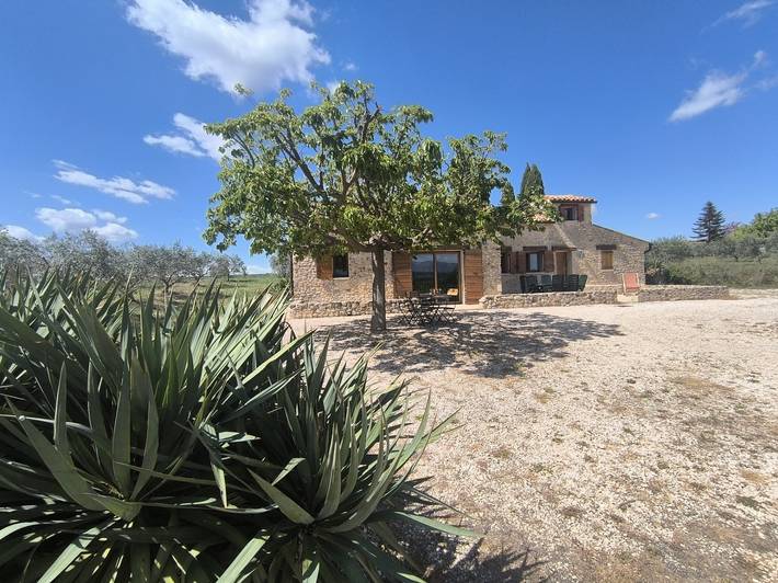 Location de vacances pour 4 personnes, avec Jardin à Puimoisson