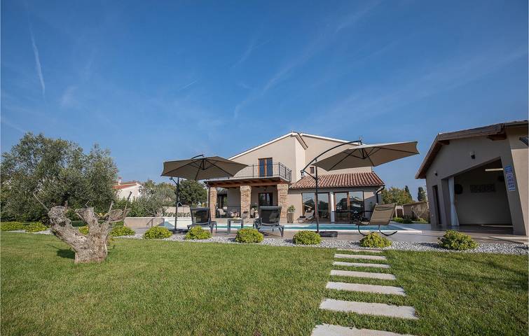 Location de vacances pour 6 personnes, avec jardin à Loborika - 2