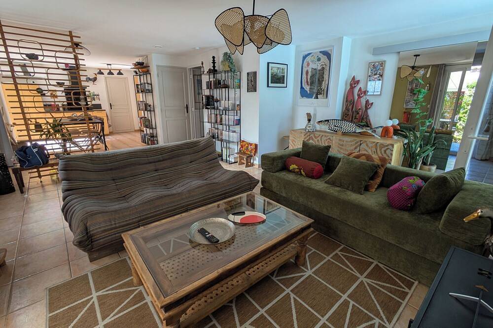 Villa 6 couchages classée, avec piscine privée  proche commerces et port. in Marseillan, Côte méditerranéenne (France)
