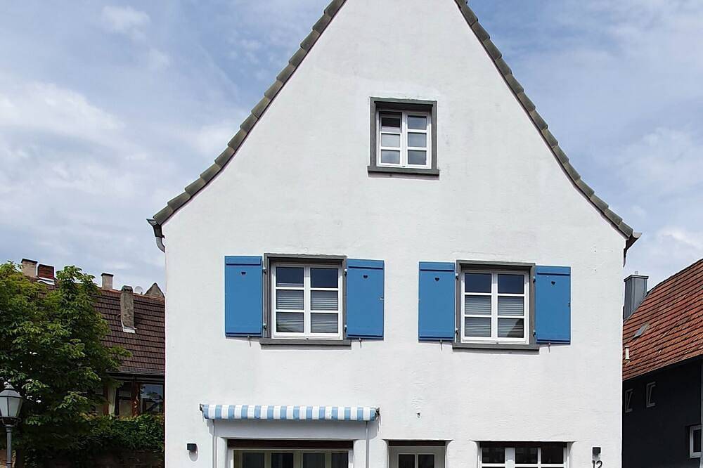 Ferienhaus für 6 Personen mit Whirlpool. 4 Schlafzimmer, 2 Bäder und Holzofen. in Klingenmünster, Südliche Weinstraße