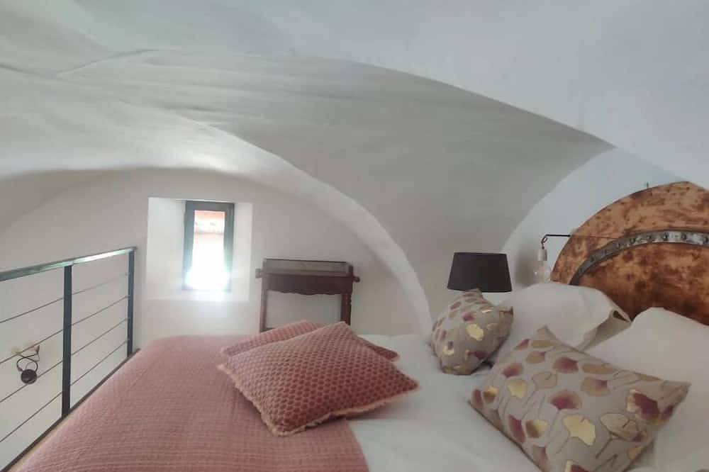 Charme et Authenticité Dans une Ferme in Lourmarin, Parque natural regional del Luberon