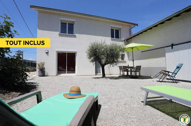 Gîte pour 7 personnes, avec jardin et terrasse