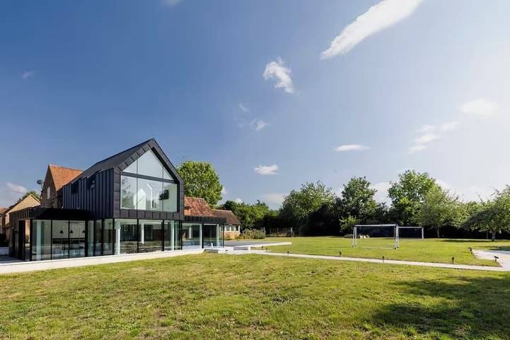 Ferienhaus für 16 Personen, mit Whirlpool und Garten - 1