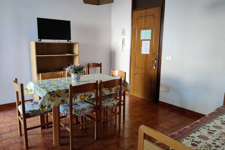 Holiday apartment for 6 people, with balcony - 1