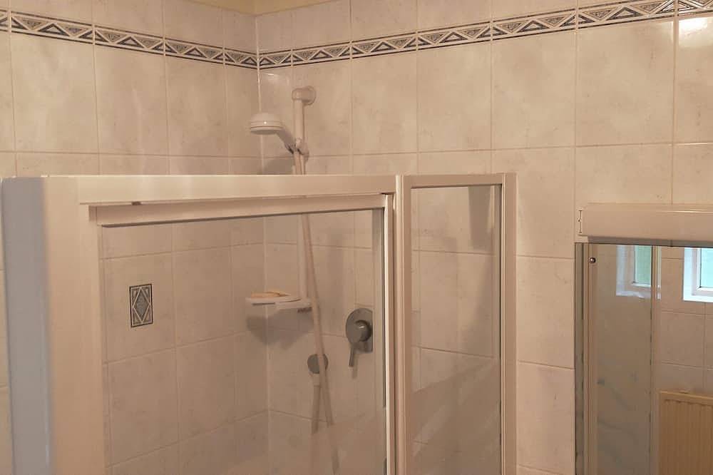 Ganze Wohnung, Exklusiv-Gartenblick-Family-Apartment-Ensuite mit Dusche in Kingussie, Highlands