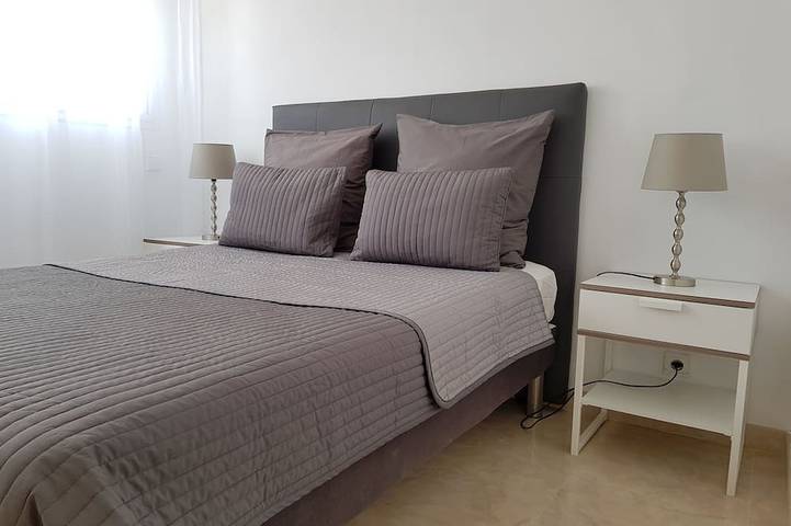 Gîte pour 5 personnes, avec jardin et terrasse, animaux acceptés dans Plage de Saint-Cyr sur Mer Les Lecques - 2