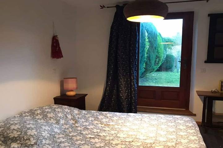 Location de vacances pour 6 personnes, avec terrasse et jardin, animaux acceptés à Genêts - 2