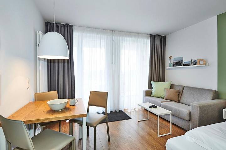 Ferienwohnung für 2 Personen, mit Sauna und Balkon sowie Kinderpool in Bensersiel