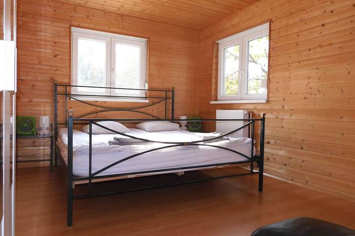 Ferienhaus für 8 Personen, mit Terrasse und Garten sowie Whirlpool in Wien - 2