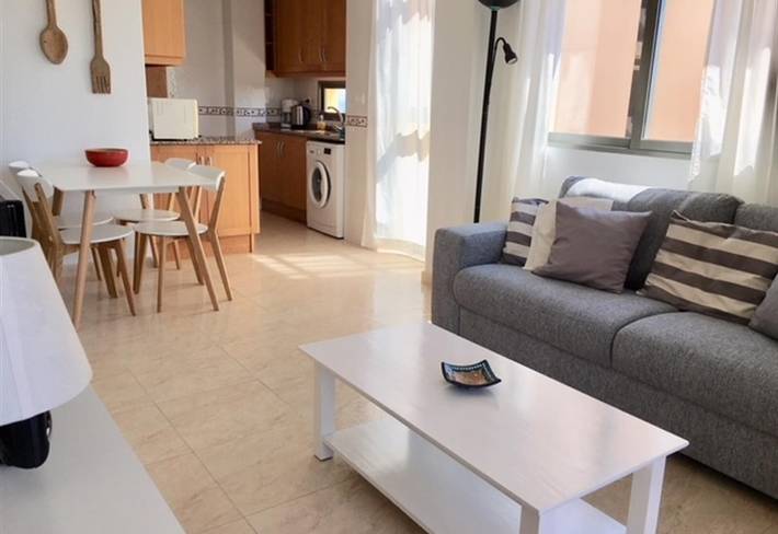 Appartement entier, Appartement confortable, lumineux et soigné, avec vue sur la mer, piscine partagée et Wi-Fi. in Portico Mediterraneo, Guardamar del Segura