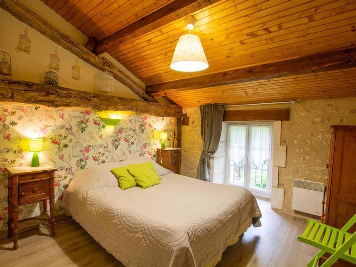 Location de vacances pour 6 personnes, avec jardin ainsi que terrasse et piscine à Mareuil - 4