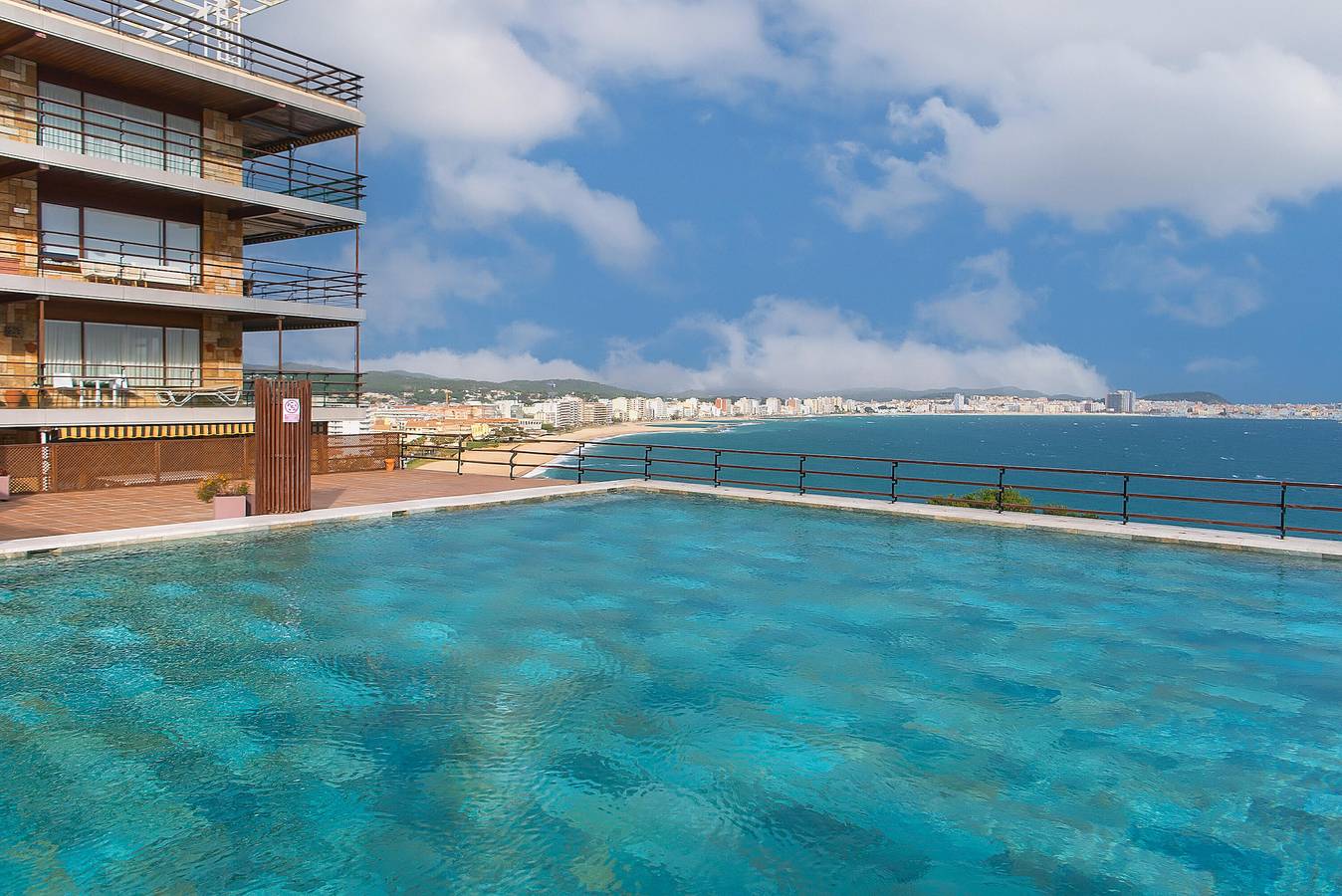 Geheel appartement, Vakantieappartement voor 4 personen met uitzicht in Torre Valentina, Calonge