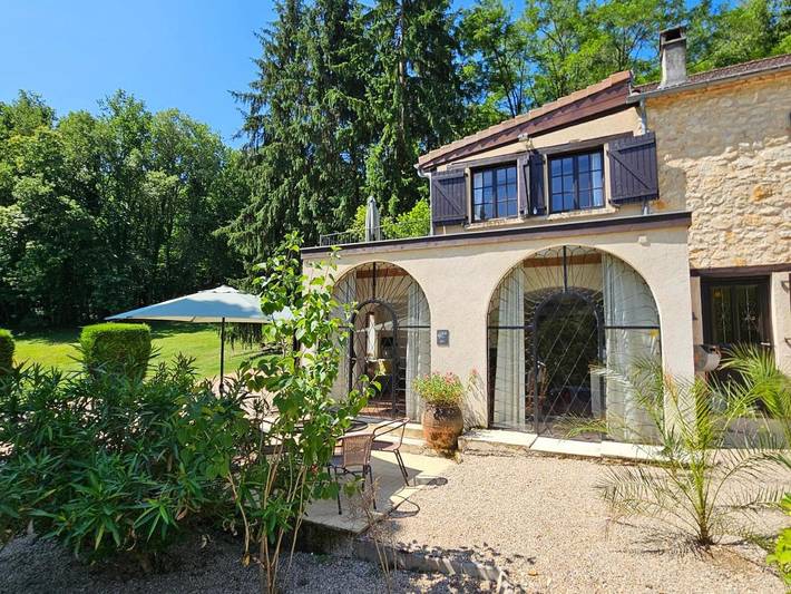 Casa de vacaciones para 4 personas, con jardín y sauna además de piscina y jacuzzi - 1