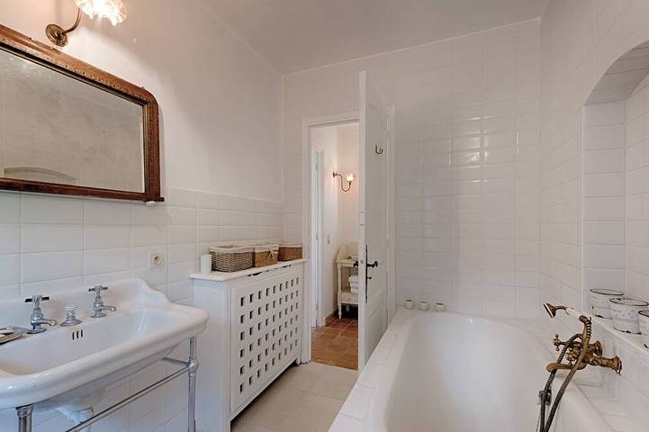 Casa Provenzal, piscina privada, vistas al mar in Tourrettes-sur-Loup, Costa mediterránea (Francia)